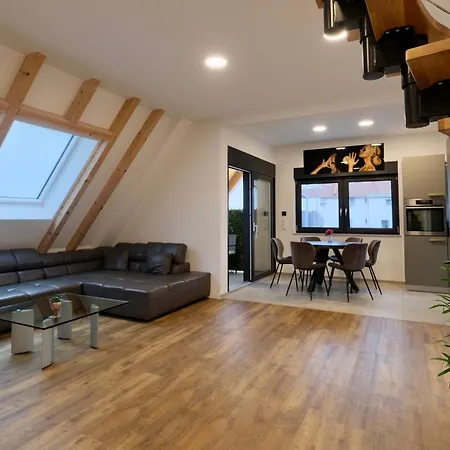 Brandneues Stadtglanz Apartment Stuttgart Extérieur photo