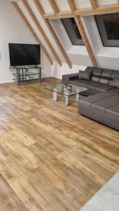 Brandneues Stadtglanz Apartment Stuttgart